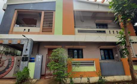 G +2 Commercial Building Space For Rent at Matam Street, Vizianagaram.