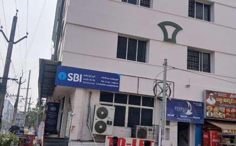 Commercial Space for Rent in Tilak Road, Rajahmundry.